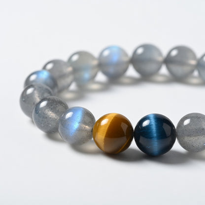 The Grey Moonlight Bracelet - detail