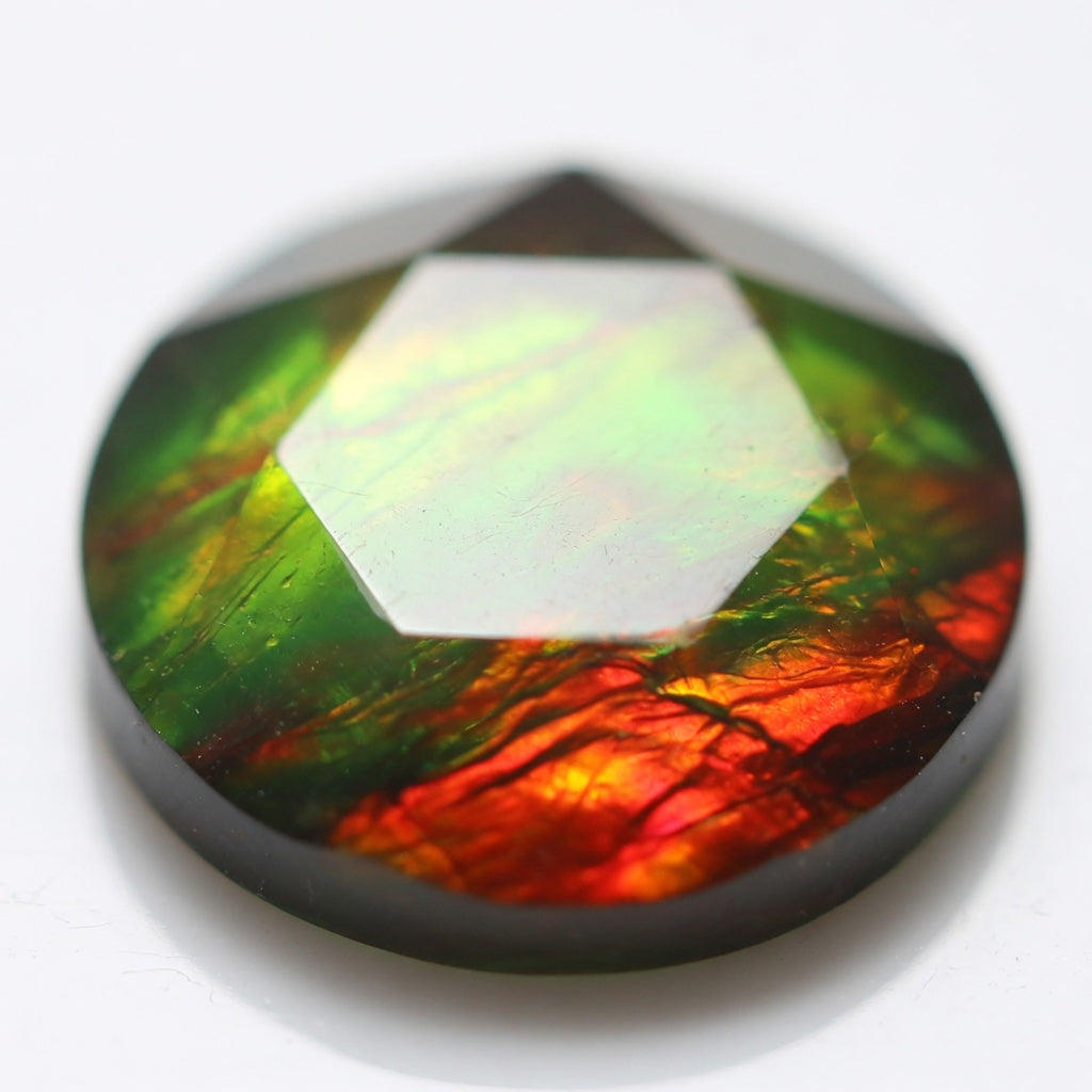 Ammolite Two-Color Round Cabochon 20mm - detail angle